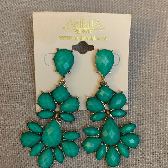 Amrita Singh chandelier earrings - Picture 3 of 3